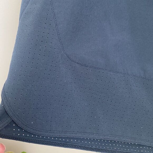 Nike Athletic Shorts L  - Picture 3 of 6